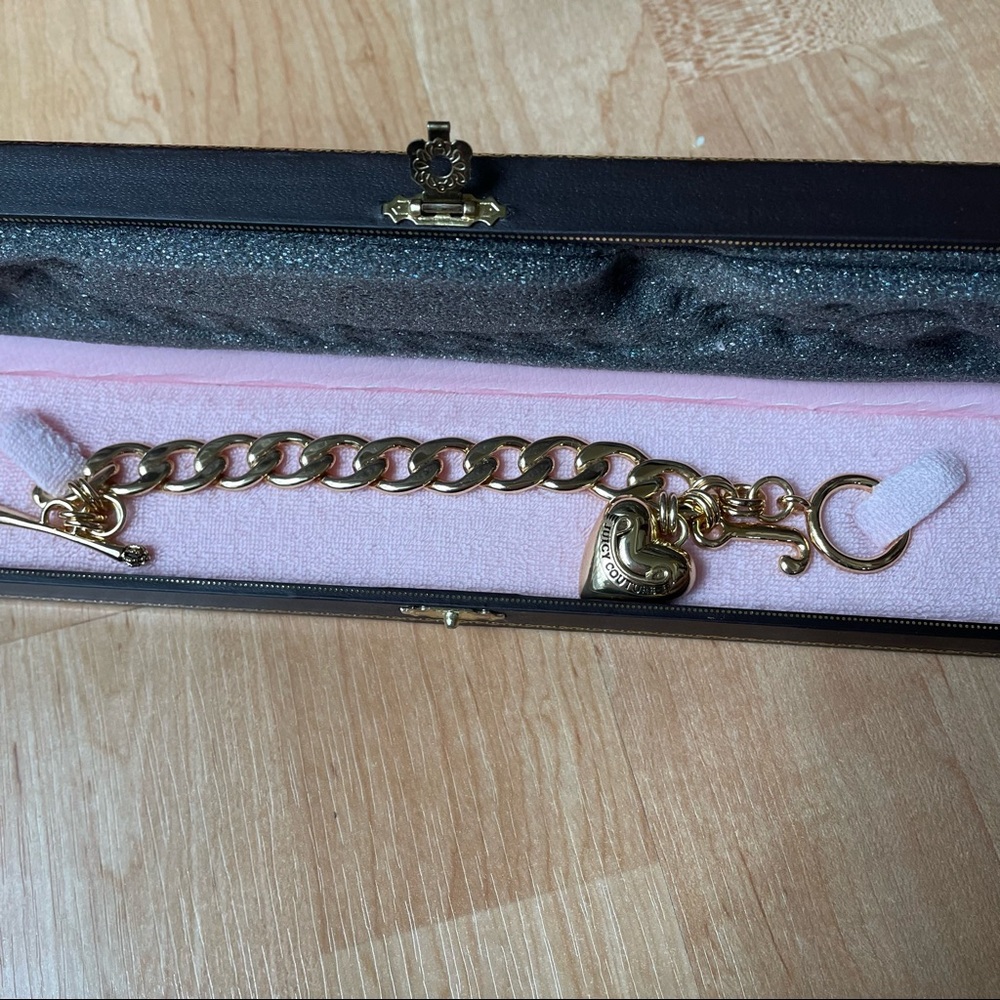 NWT Juicy Couture Chunky, Charm Bracelet